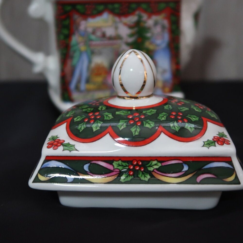 Early Holiday Decor Find Vintage 1992 Sadler "Christmas Morning" Teapot England